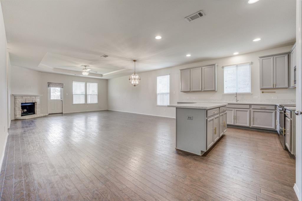 2014 Avondown Road Forney, TX 75126 - Photo 4 of 12