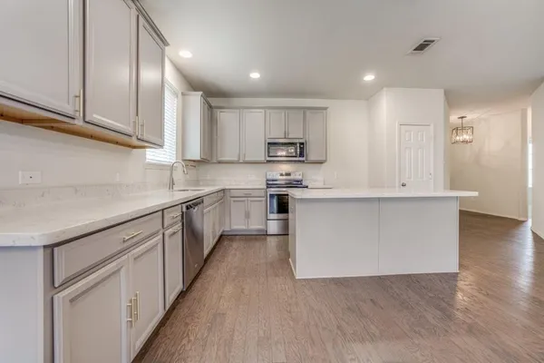 $2,395 | 2014 Avondown Road, Forney, TX 75126