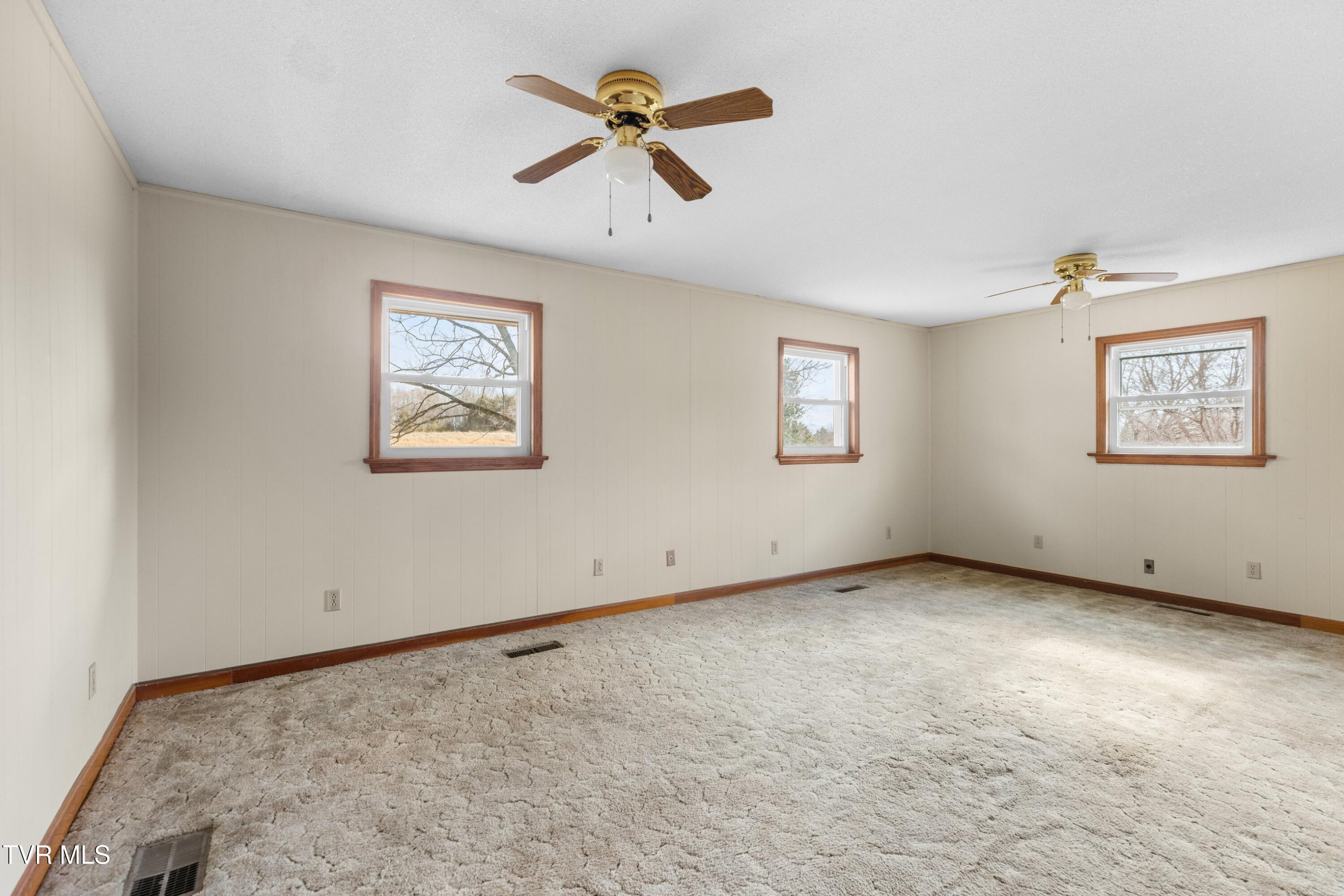 3000 Whirlwind Road Greeneville, TN 37743 - Photo 17 of 40 015-3000WhirlwindRoad-Greeneville-TN-377