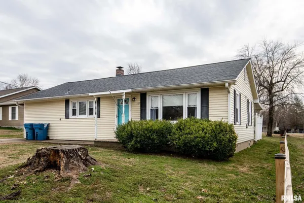 $129,900 | 107 East Vermont Street, Cambria, IL 62915