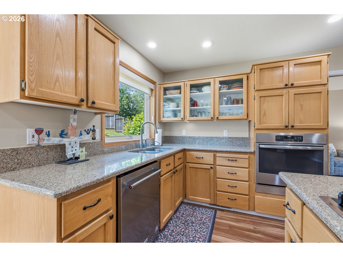 19010 Southwest Bany Road Beaverton, OR 97007 - Photo 14 of 37