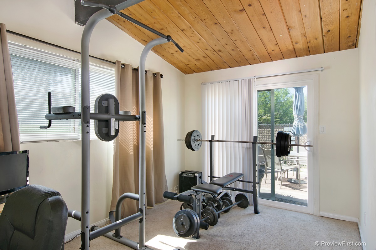 9163 Fanita Rancho Road Santee, CA 92071 - Photo 12 of 19 Gallery Image 12