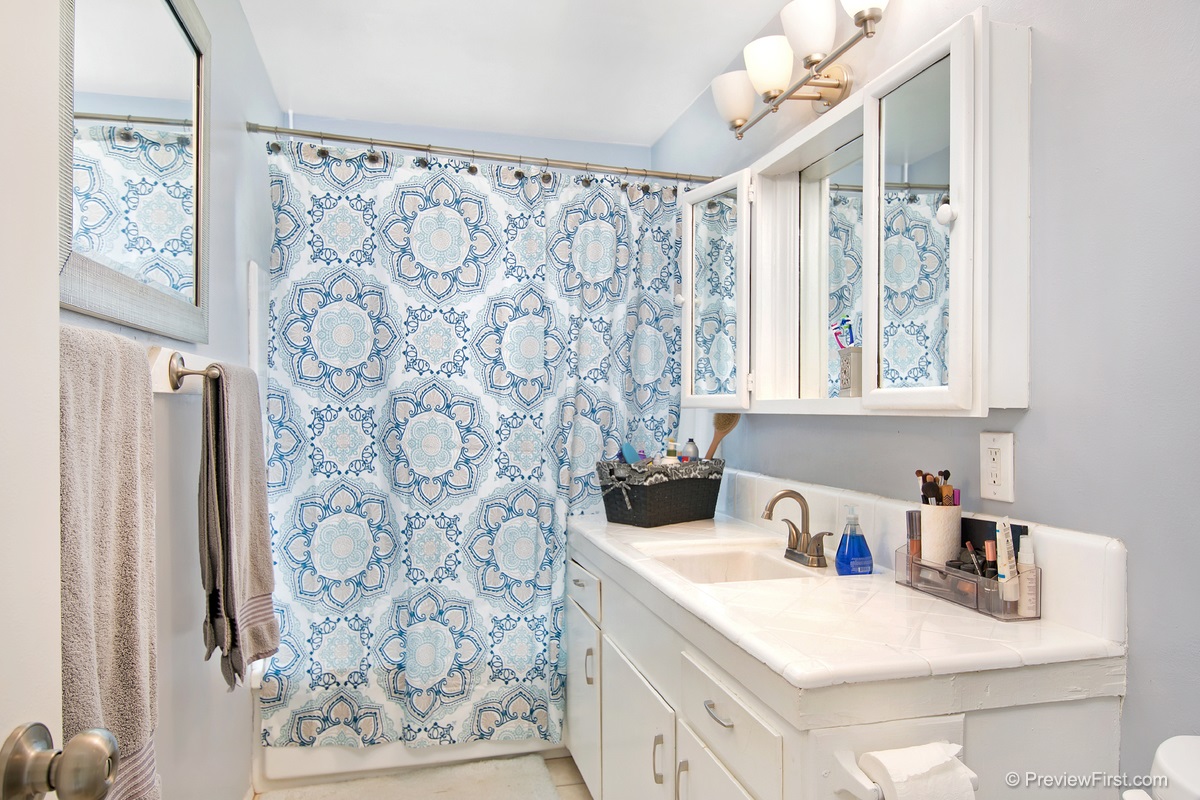 9163 Fanita Rancho Road Santee, CA 92071 - Photo 14 of 19 Gallery Image 14