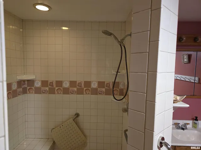 $164,900 | 201 West Springfield Street, Virginia, IL 62691