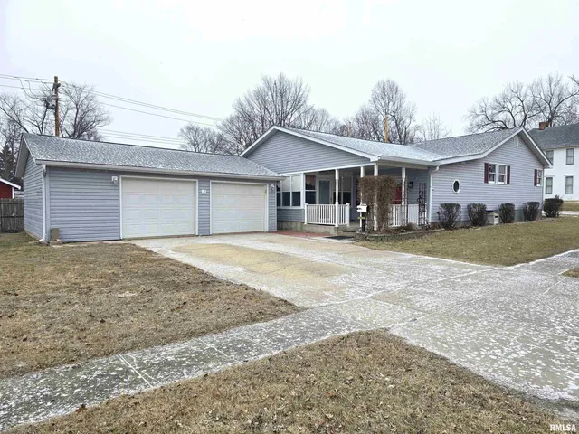 $164,900 | 201 West Springfield Street, Virginia, IL 62691