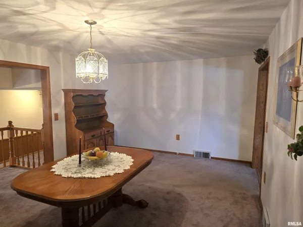 $154,900 | 201 West Springfield Street, Virginia, IL 62691