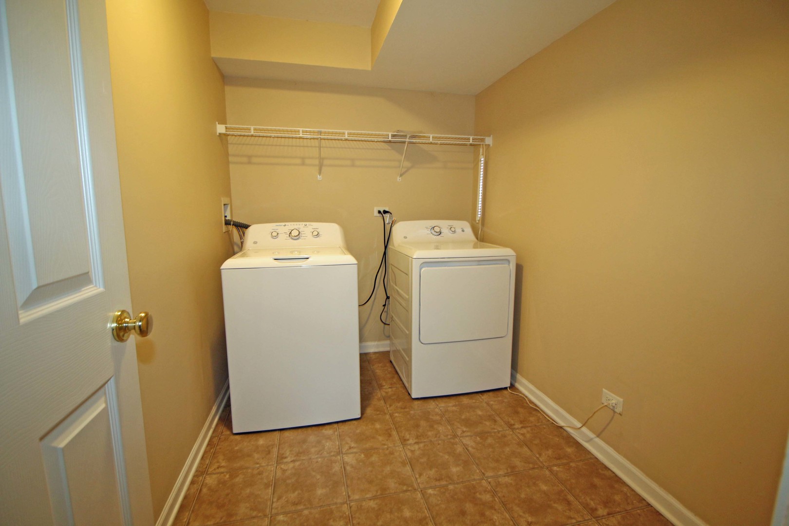 706 Thornbury Road, Unit 1124 Bartlett, IL 60103 - Photo 18 of 21