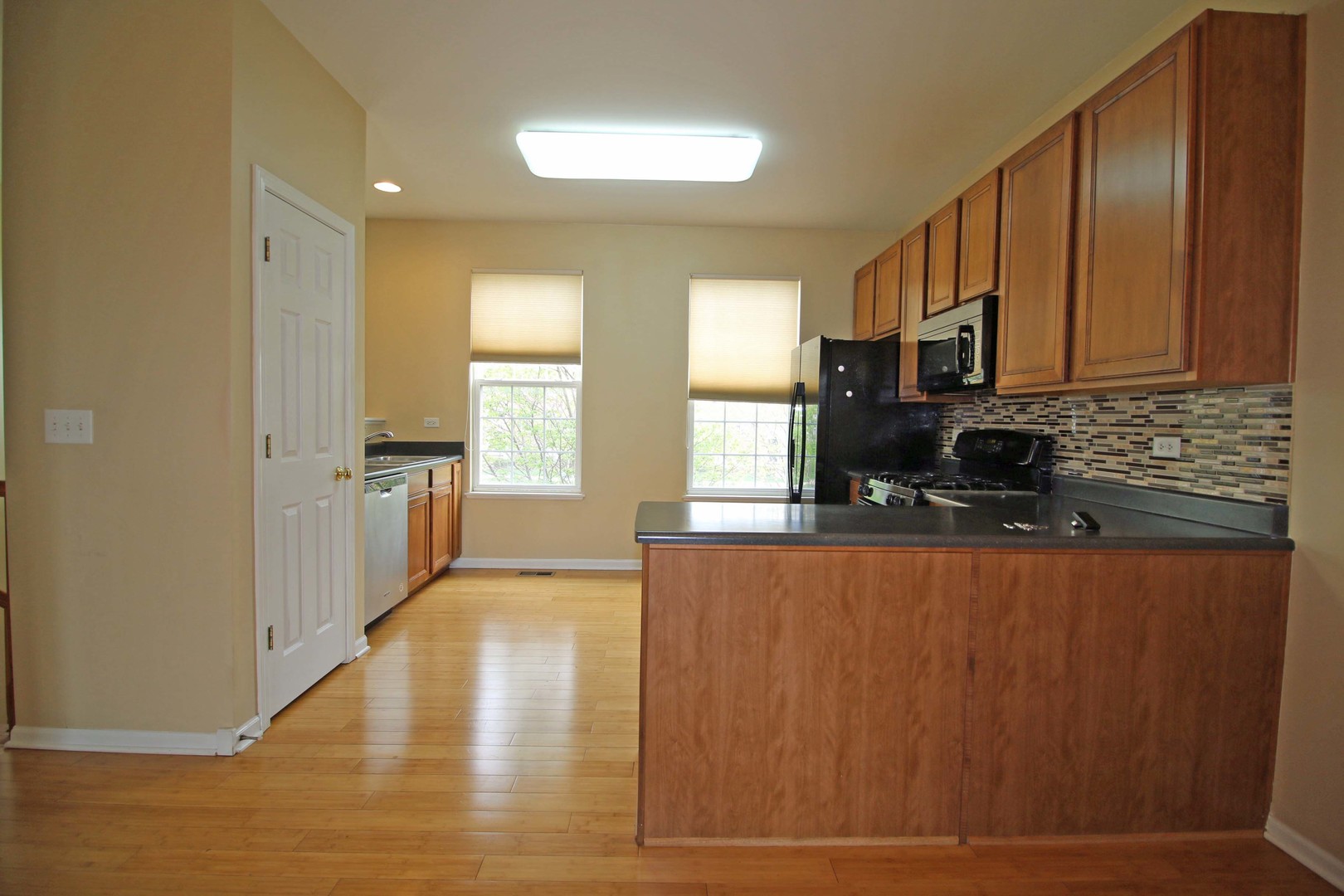 706 Thornbury Road, Unit 1124 Bartlett, IL 60103 - Photo 4 of 21