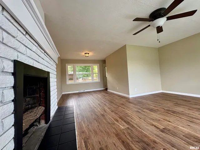 $199,000 | 414 South Westgate Avenue, Jacksonville, IL 62650