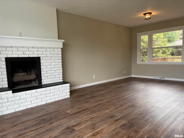 $185,000 | 414 South Westgate Avenue, Jacksonville, IL 62650