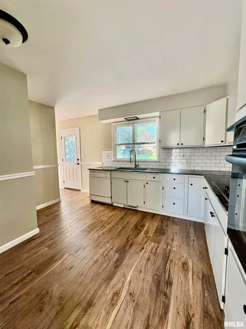 $199,000 | 414 South Westgate Avenue, Jacksonville, IL 62650