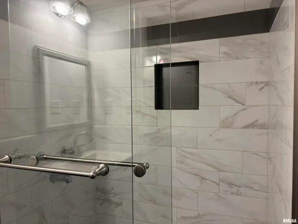 $185,000 | 414 South Westgate Avenue, Jacksonville, IL 62650