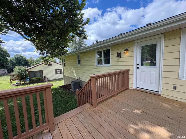 $185,000 | 414 South Westgate Avenue, Jacksonville, IL 62650