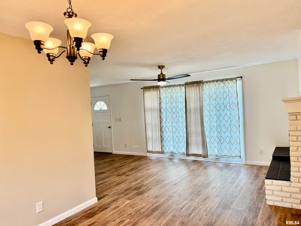 $185,000 | 414 South Westgate Avenue, Jacksonville, IL 62650