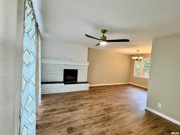 $185,000 | 414 South Westgate Avenue, Jacksonville, IL 62650