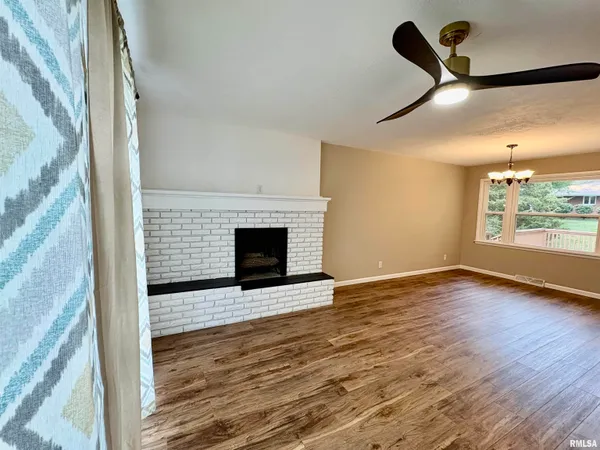 $185,000 | 414 South Westgate Avenue, Jacksonville, IL 62650