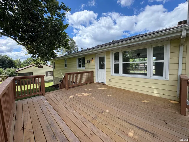 $199,000 | 414 South Westgate Avenue, Jacksonville, IL 62650