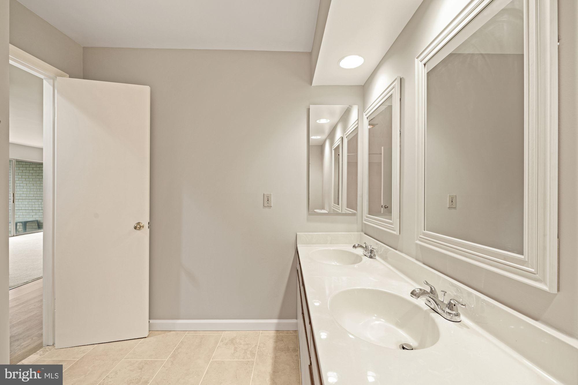 13700 Modrad Way, Unit 8A24 Silver Spring, MD 20904 - Photo 28 of 30