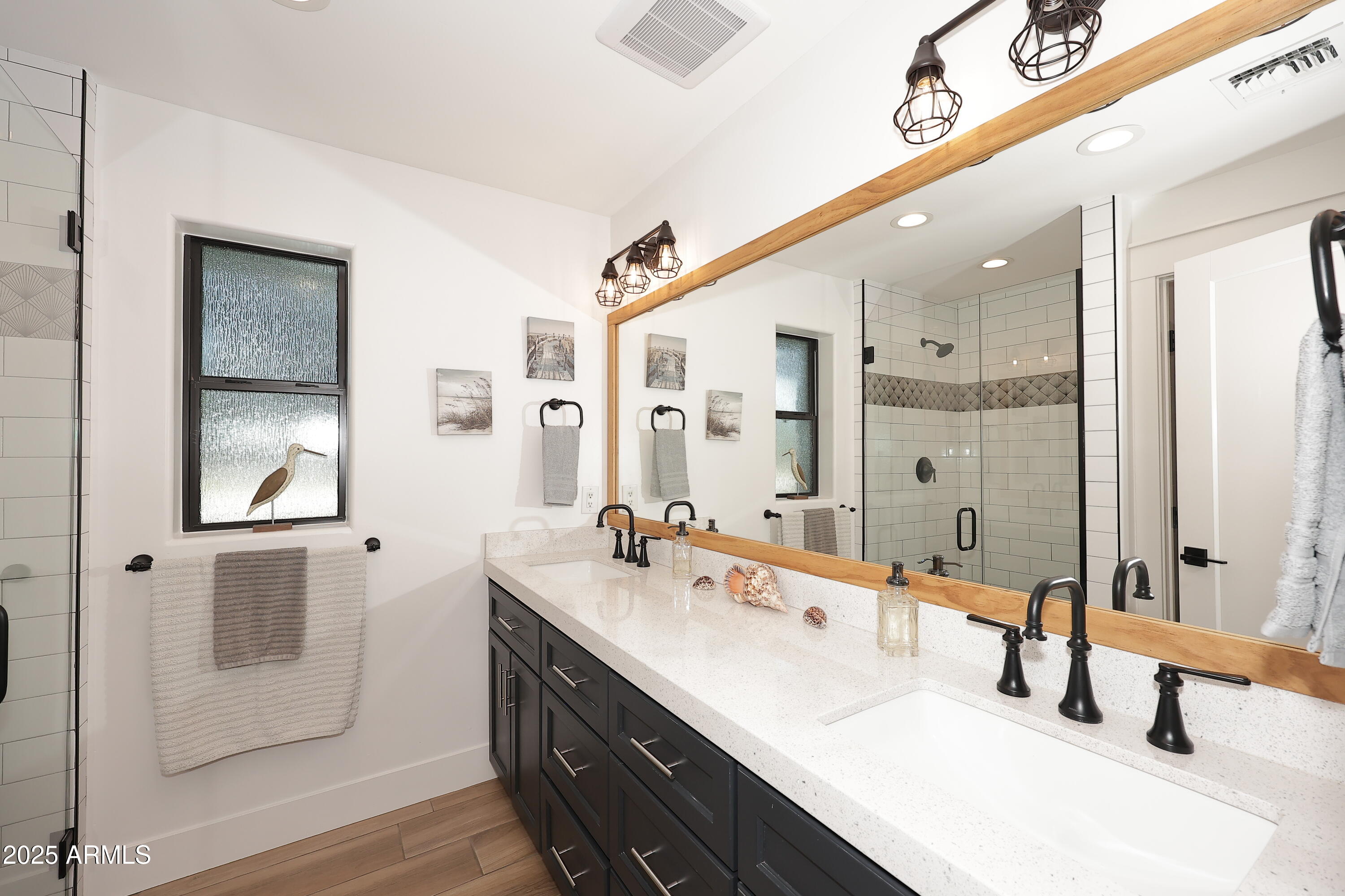 1810 South Lindsay Road Gilbert, AZ 85295 - Photo 47 of 80 Hall Bath
