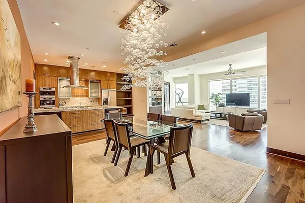 $8,900 | 1600 Post Oak Boulevard, Unit 1202, Houston, TX 77056