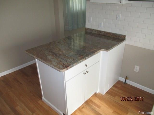 21805 Bohn Road Belleville, MI 48111 - Photo 13 of 20 IMG_0398.JPG