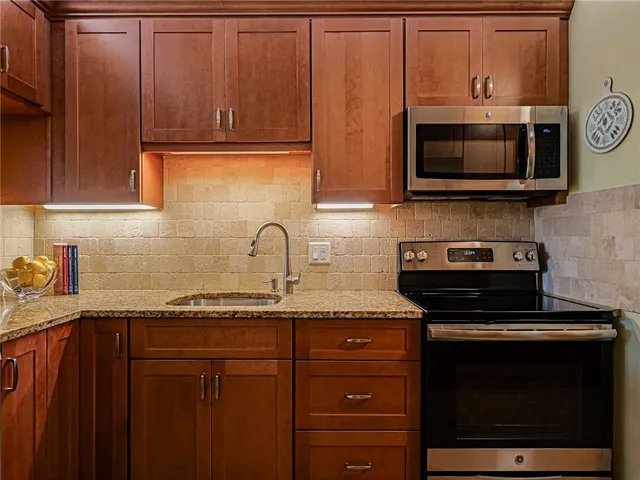 $205,000 | 464 Grove Isle Circle, Vero Beach, FL 32962