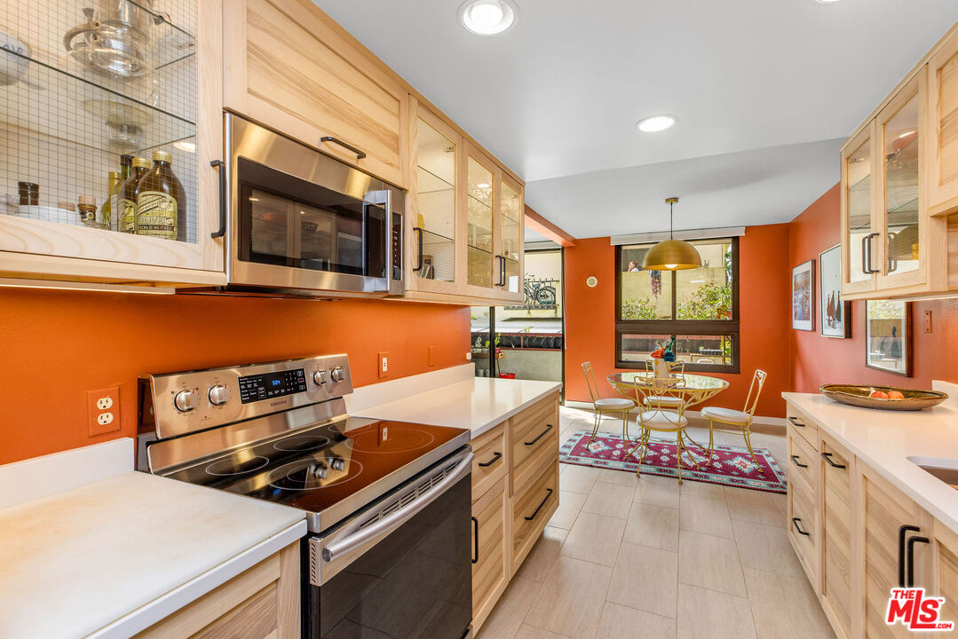8828 Pershing Drive, Unit 112 Playa del Rey, CA 90293 - Photo 6 of 33