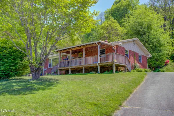 $165,000 | 264 Terrace Avenue, Gate City, VA 24251