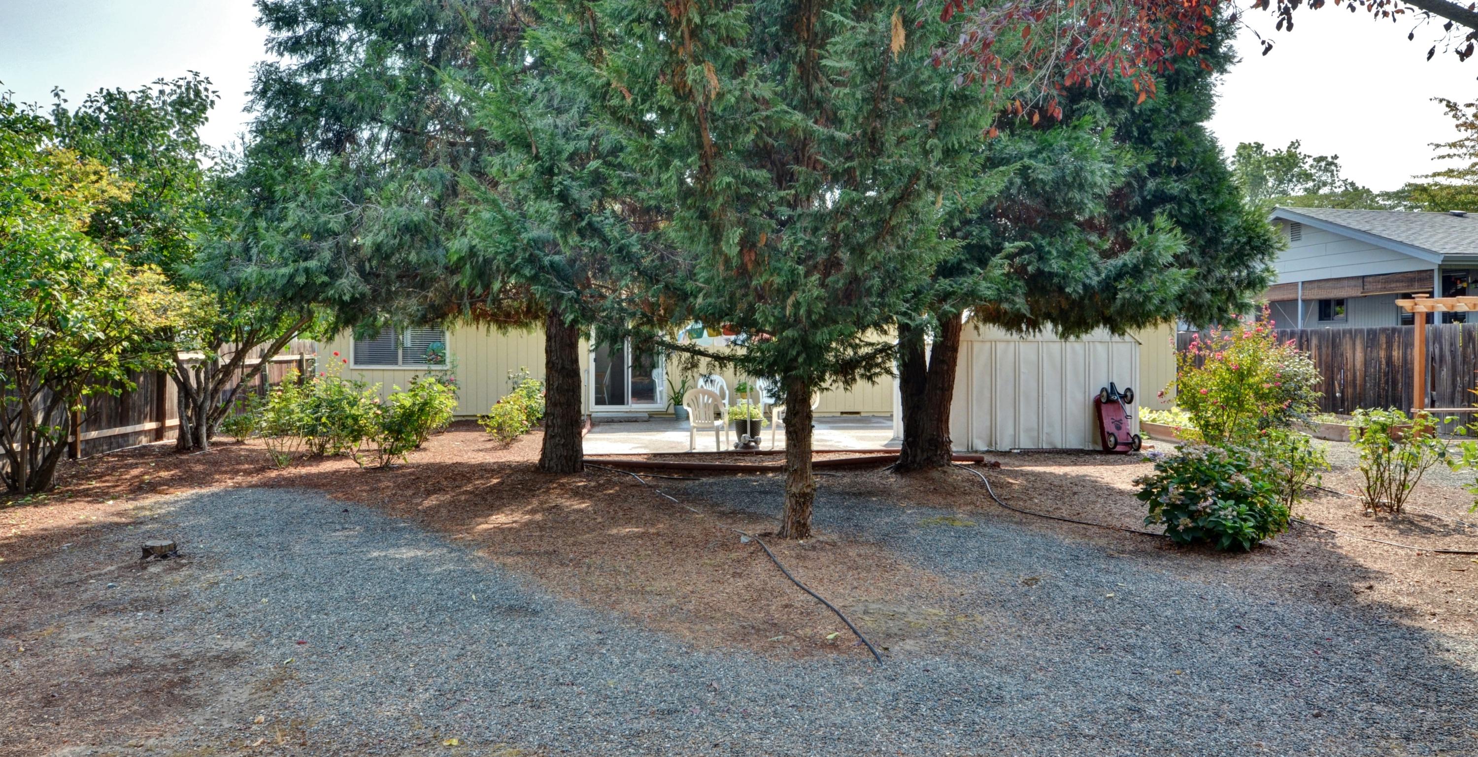 95 Victoria Way Central Point, OR 97502 - Photo 15 of 16 040