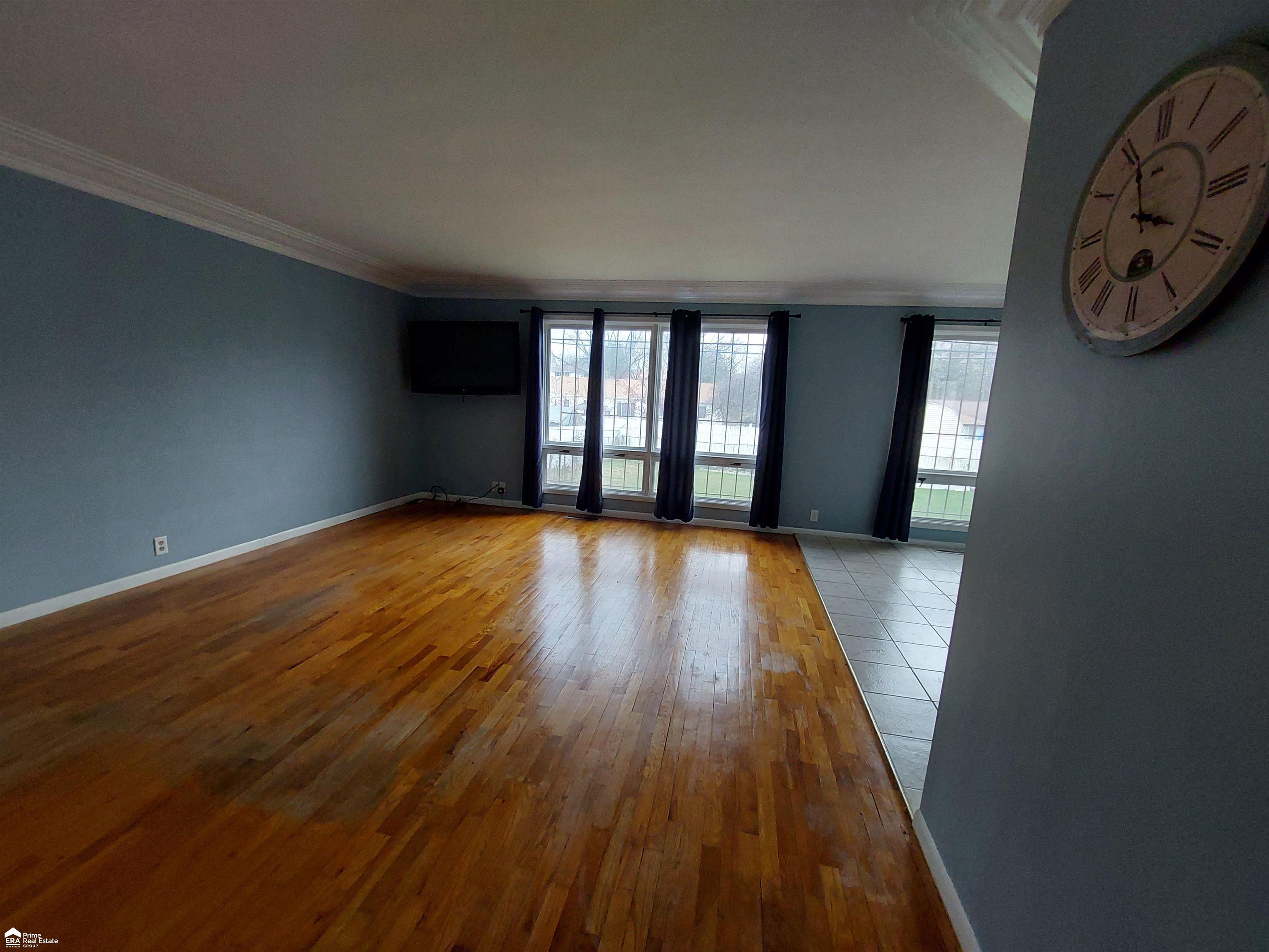 3601 Miller Road Flint, MI 48503 - Photo 9 of 28 50129722-77a4f469-7f36-4e36-832d-7fd4dcb86039.JPG