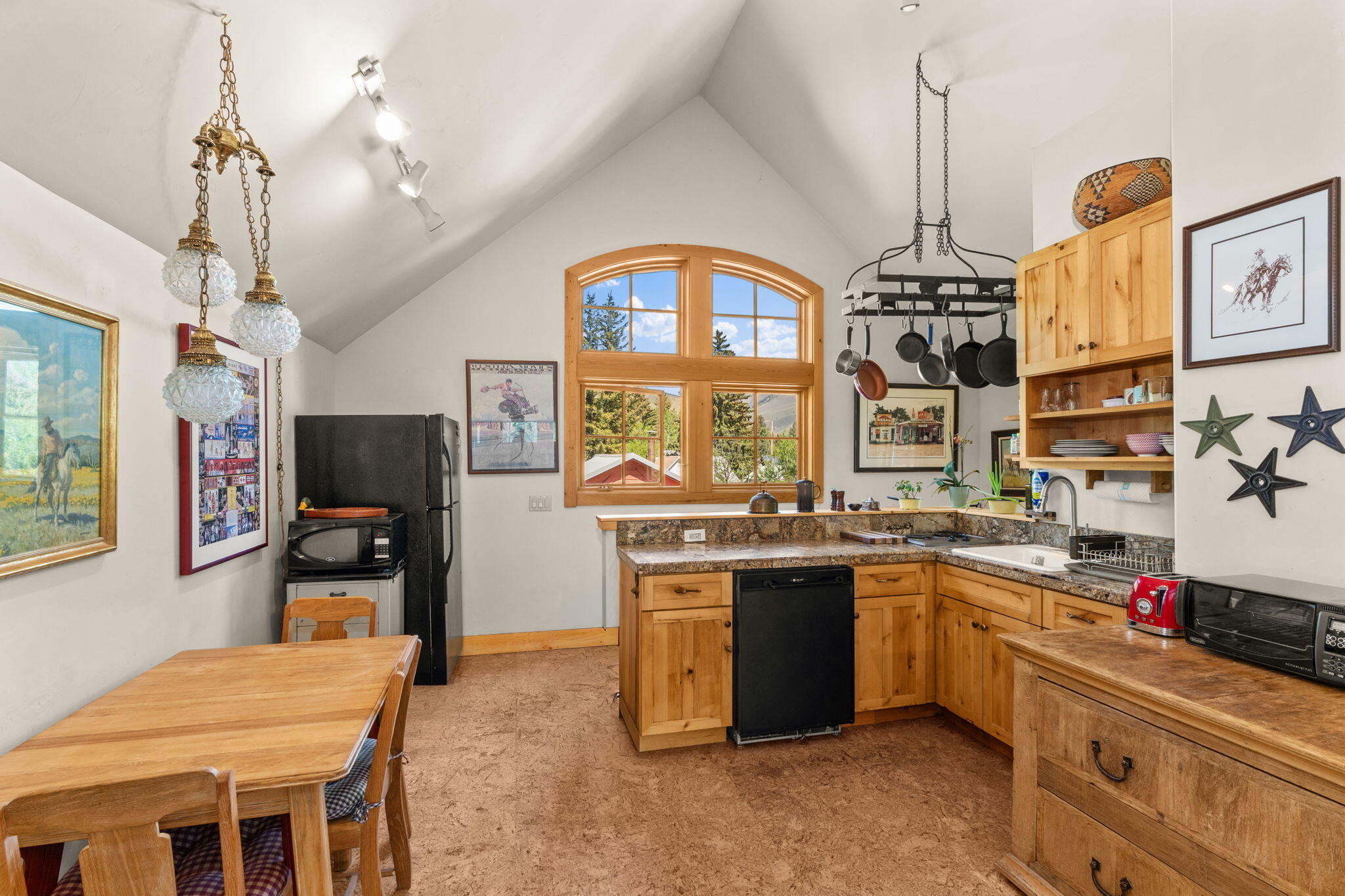 413 North 1st Avenue Hailey, ID 83333 - Photo 25 of 44 Kitchenette in ADU