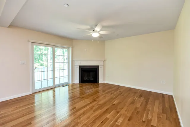 $3,150 | 240 Knollwood Way, Manchester, NH 03102