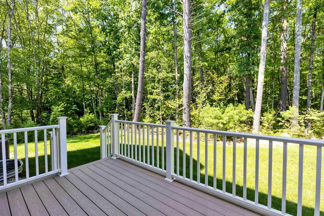 $3,150 | 240 Knollwood Way, Manchester, NH 03102