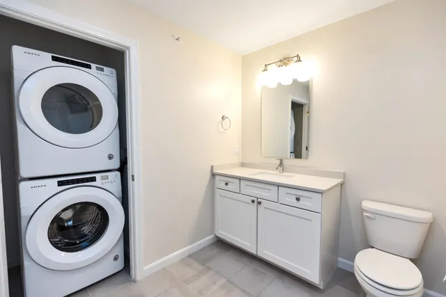 $3,150 | 240 Knollwood Way, Manchester, NH 03102