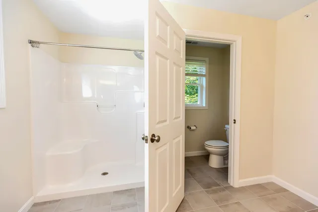 $3,150 | 240 Knollwood Way, Manchester, NH 03102