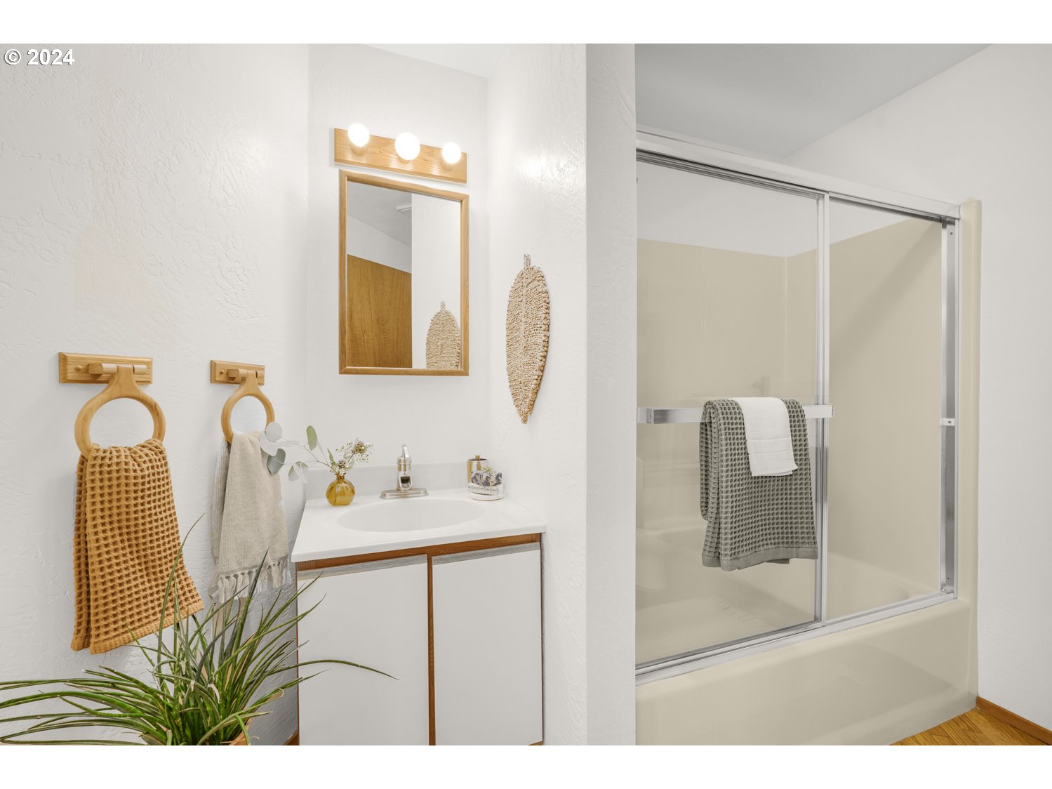 2626 Northwest 83rd Place Portland, OR 97229 - Photo 12 of 46