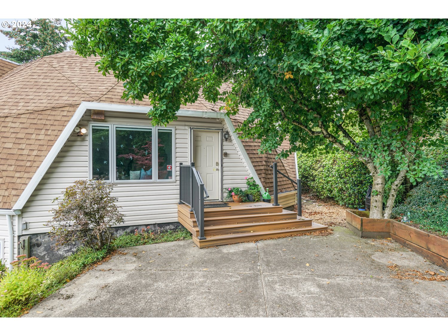 2626 Northwest 83rd Place Portland, OR 97229 - Photo 38 of 46