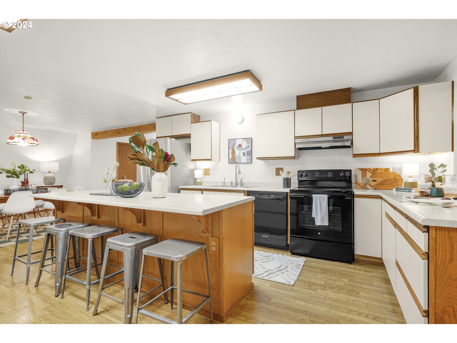 2626 Northwest 83rd Place Portland, OR 97229 - Photo 9 of 46