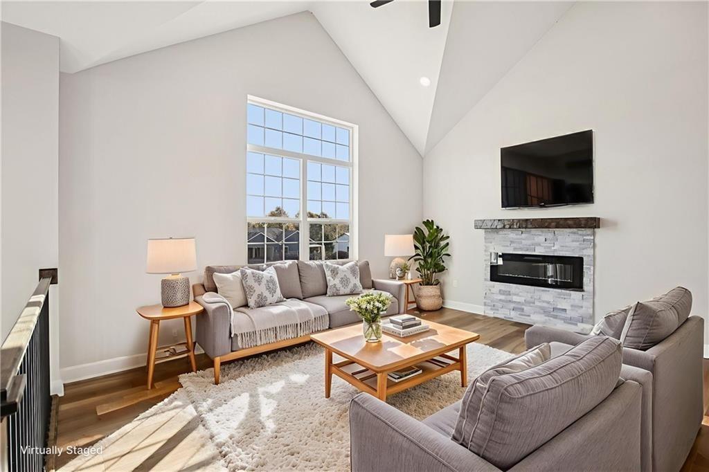 319 Northeast 51st Road Warrensburg, MO 64093 - Photo 3 of 8