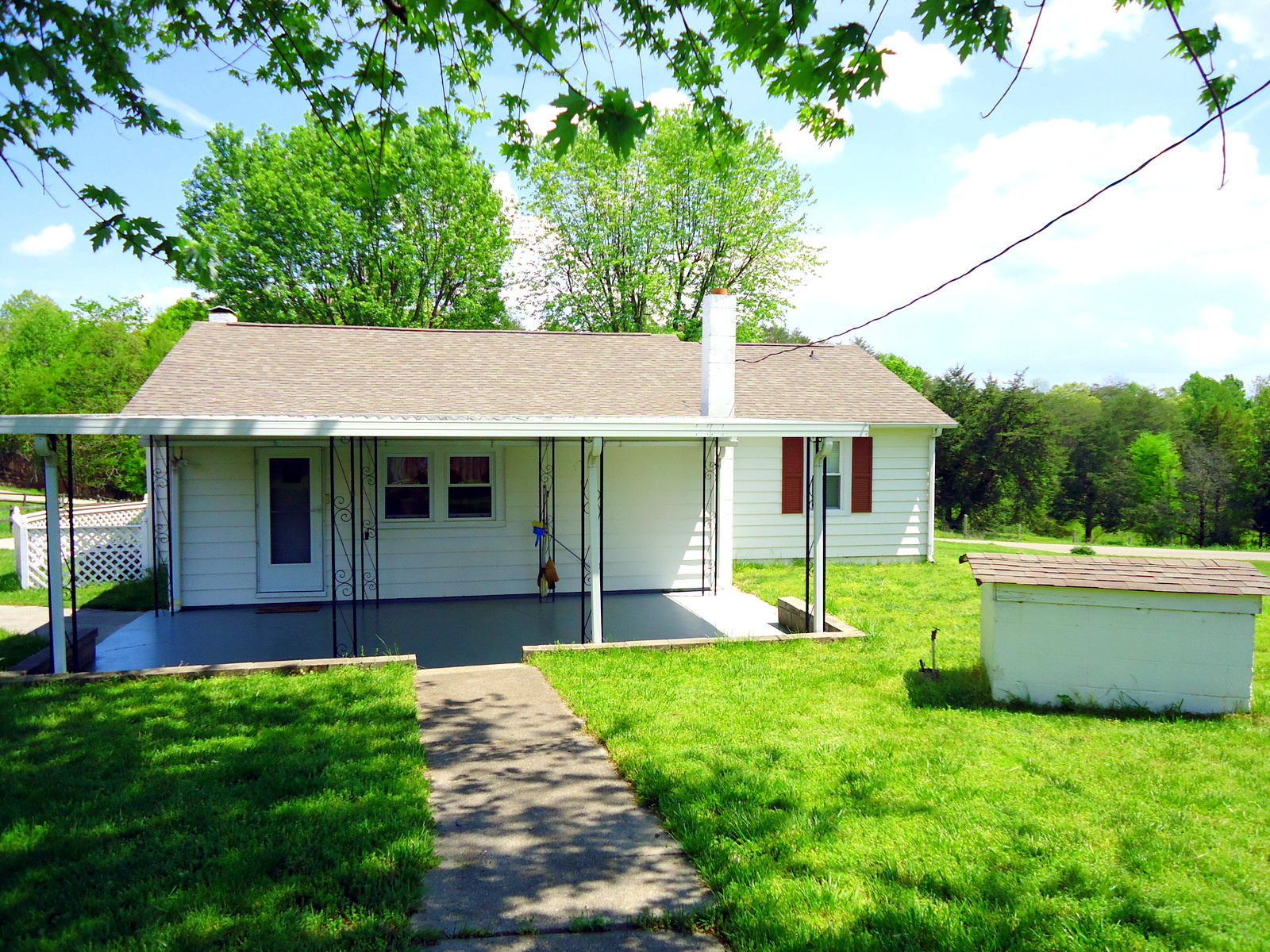 1163 Spring Road Madisonville, TN 37354 - Photo 5 of 40 05-DSC02056