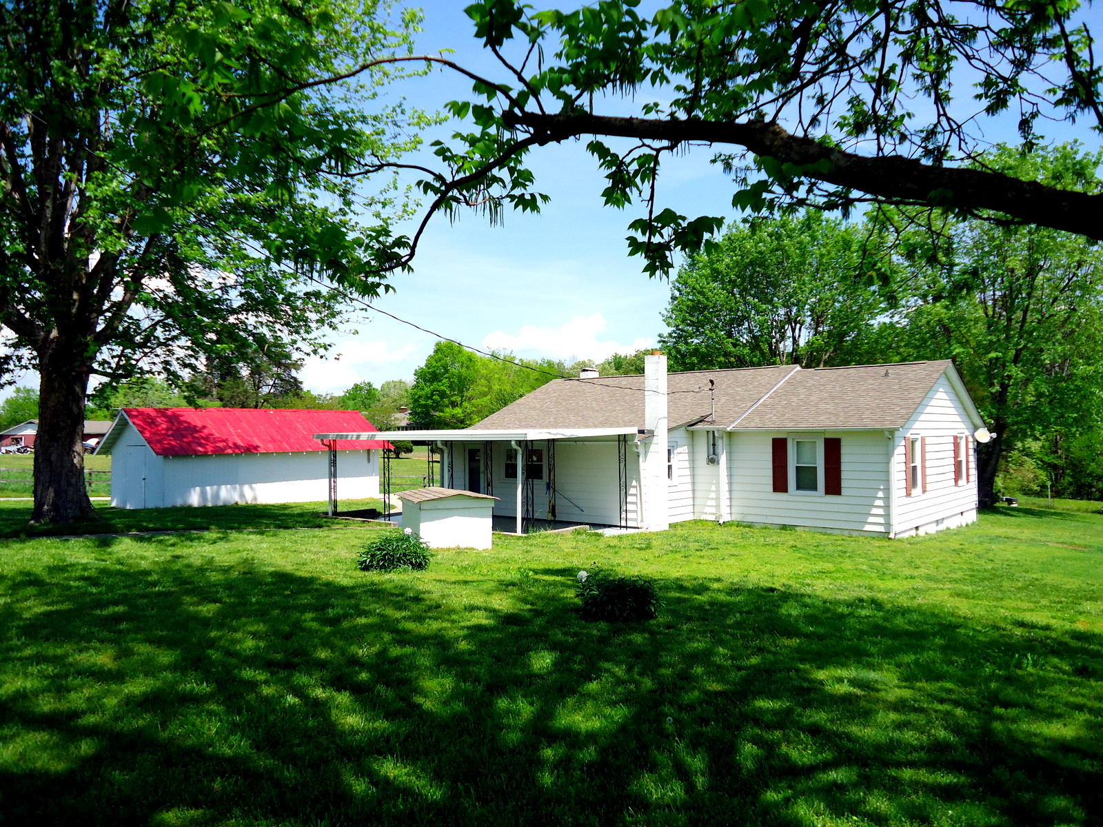 1163 Spring Road Madisonville, TN 37354 - Photo 6 of 40 06-DSC02064