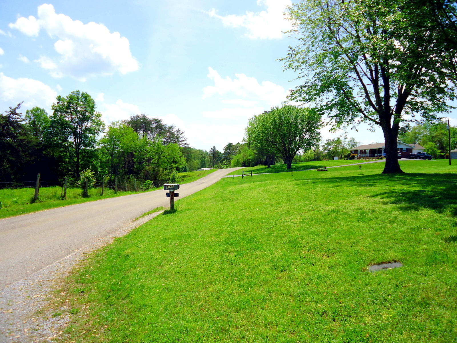 1163 Spring Road Madisonville, TN 37354 - Photo 10 of 40 10-DSC02070