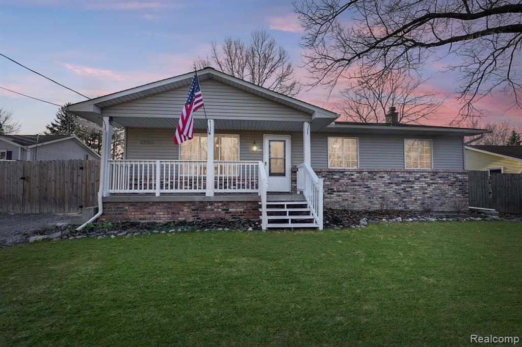 10065 Nimphie Road Fenton, MI 48430 - Photo 2 of 20 Gallery Image 2