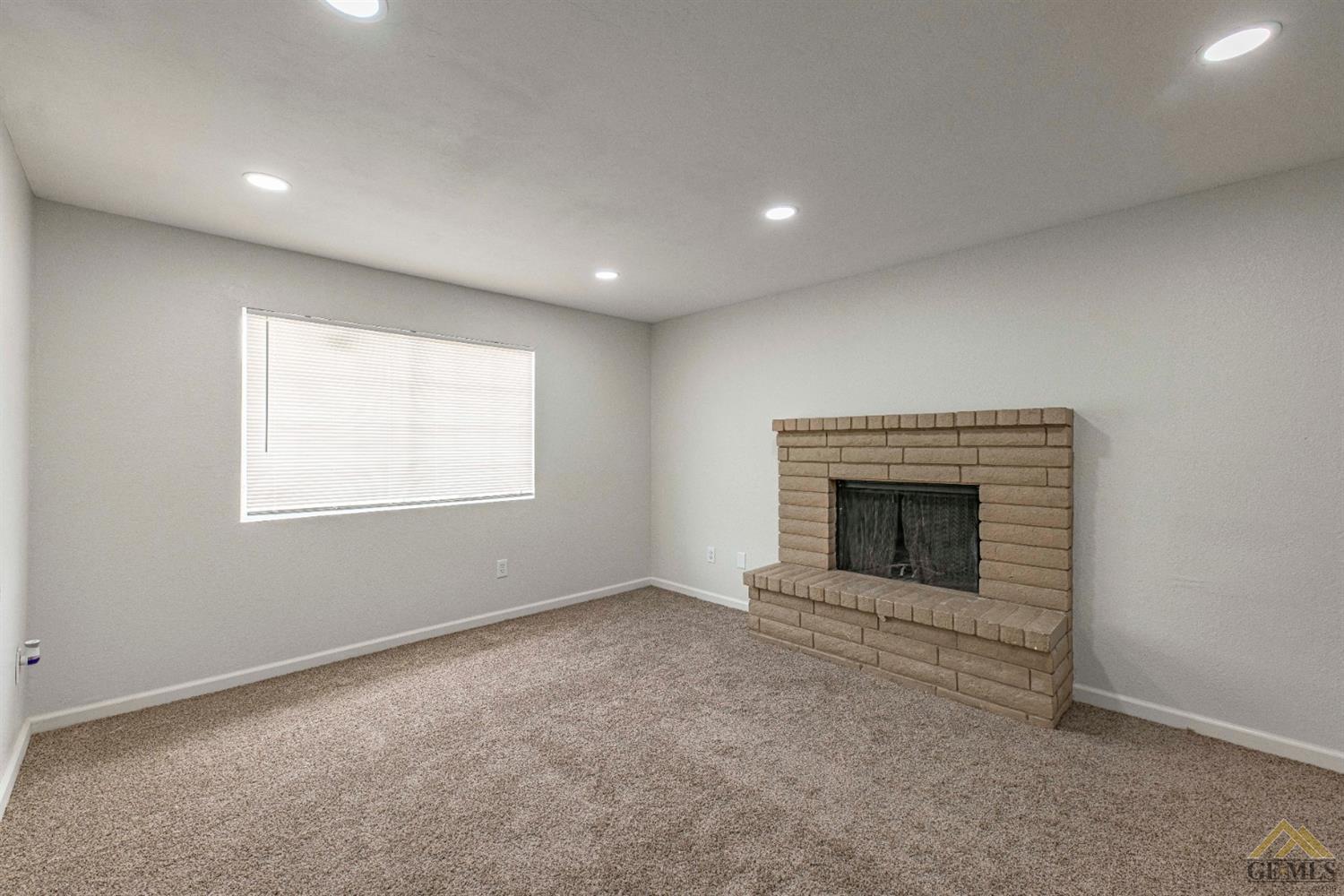 312 Rush Street Bakersfield, CA 93307 - Photo 27 of 40