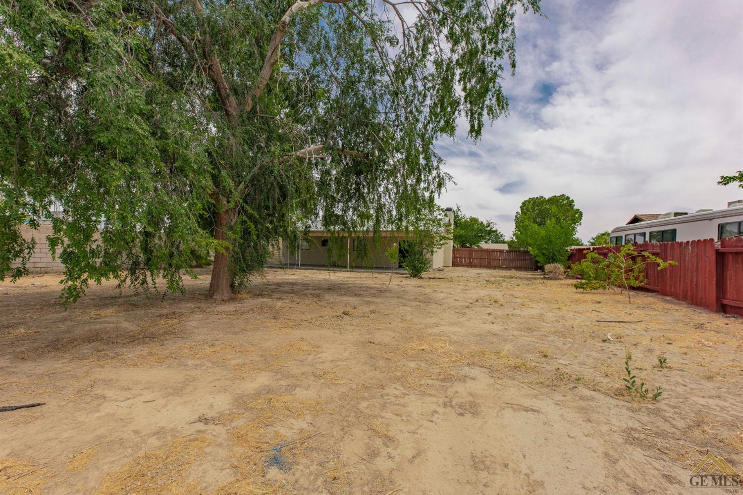 312 Rush Street Bakersfield, CA 93307 - Photo 36 of 40