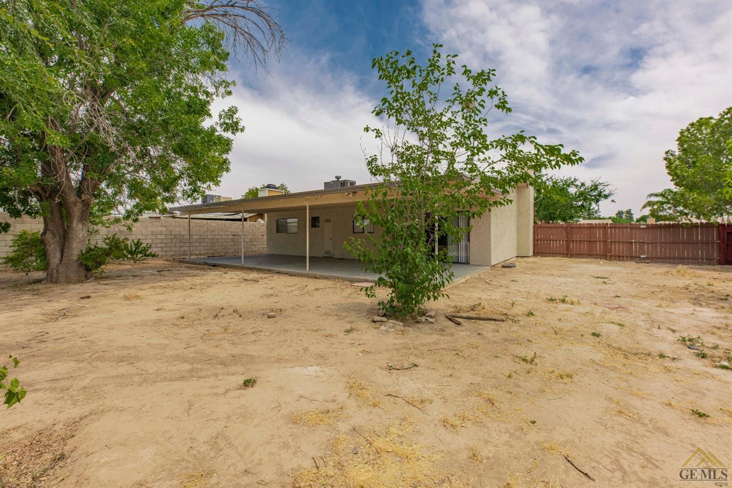 312 Rush Street Bakersfield, CA 93307 - Photo 37 of 40