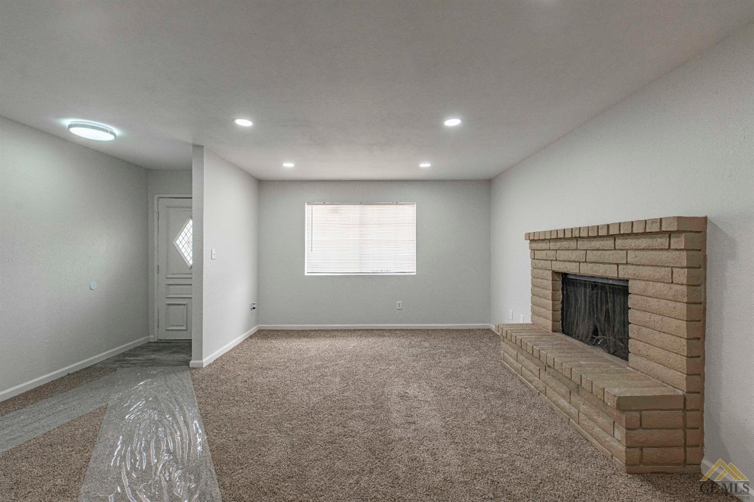 312 Rush Street Bakersfield, CA 93307 - Photo 10 of 40