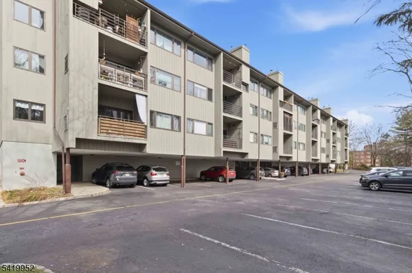 $3,100 | 51 Mt Kemble Avenue, Unit 207, Morristown, NJ 07960