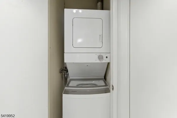 $3,100 | 51 Mt Kemble Avenue, Unit 207, Morristown, NJ 07960