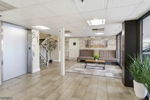 $3,100 | 51 Mt Kemble Avenue, Unit 207, Morristown, NJ 07960